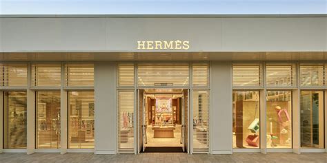 hermes waterside naples.